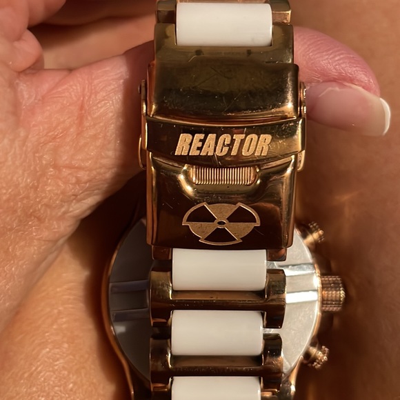 REACTOR WATCH - Picture 3 of 6